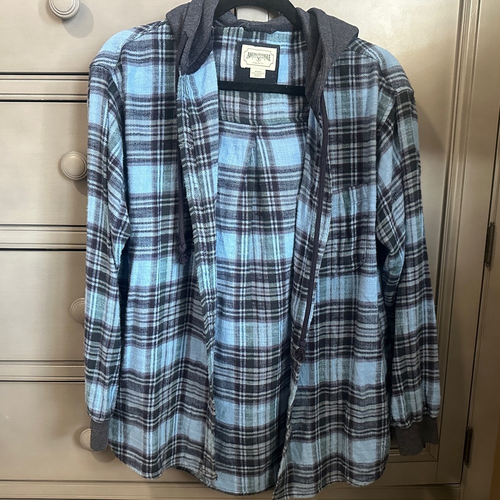 Women’s AE Flannel Button Up Medium